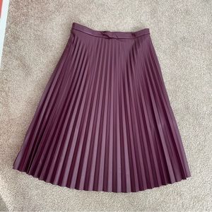 Bagatelle Collection MIDI Pleated Leather Skirt - Maroon/Burgundy - Size Large